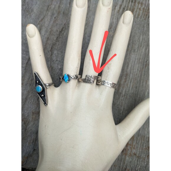 Vintage Sterling Greek Key Ring - Picture 4 of 10